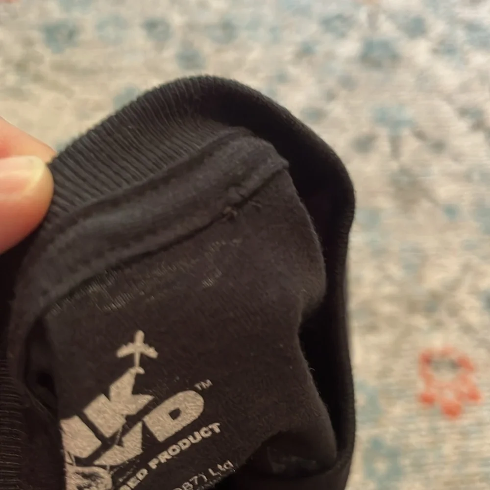 NWT Forever 21 Pink Floyd World Tour 1977 Retro Graphic Tee - Picture 15 of 15